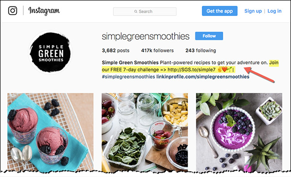 Within the description of their Instagram page, Simple Green Smoothies includes a CTA with a link to join their seven-day challenge